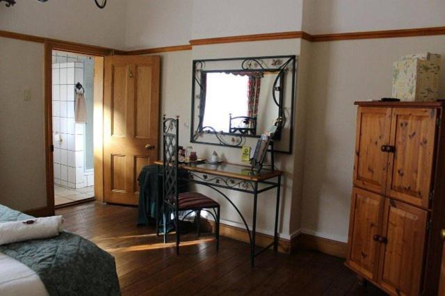 Cecil John Rhodes Guest House Кимбърли Екстериор снимка
