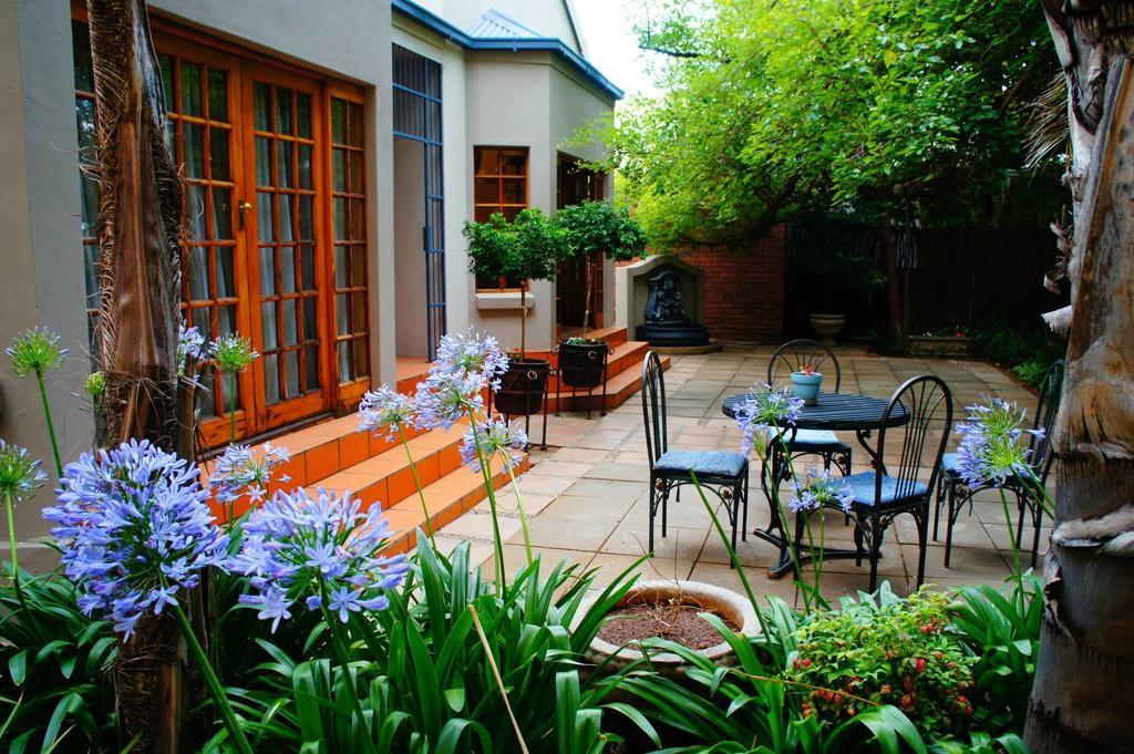 Cecil John Rhodes Guest House Кимбърли Екстериор снимка