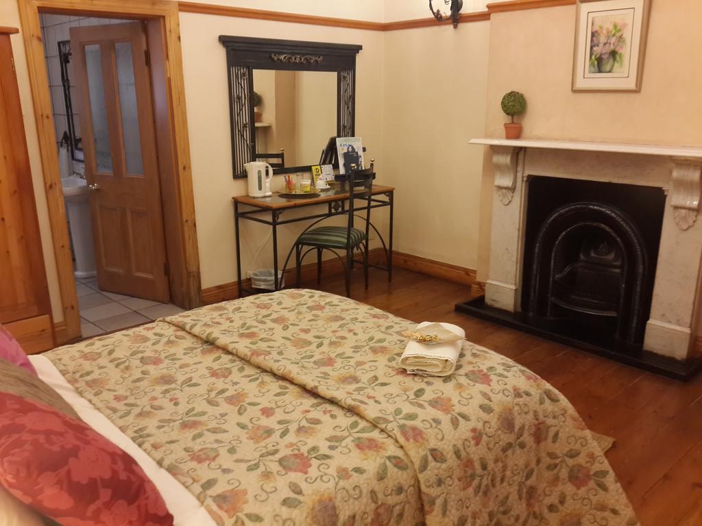 Cecil John Rhodes Guest House Кимбърли Екстериор снимка