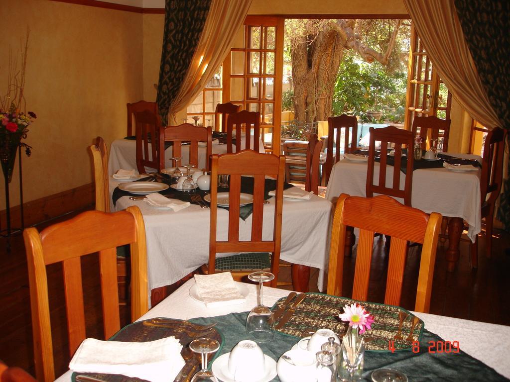 Cecil John Rhodes Guest House Кимбърли Екстериор снимка