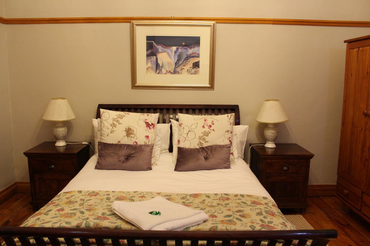 Cecil John Rhodes Guest House Кимбърли Екстериор снимка